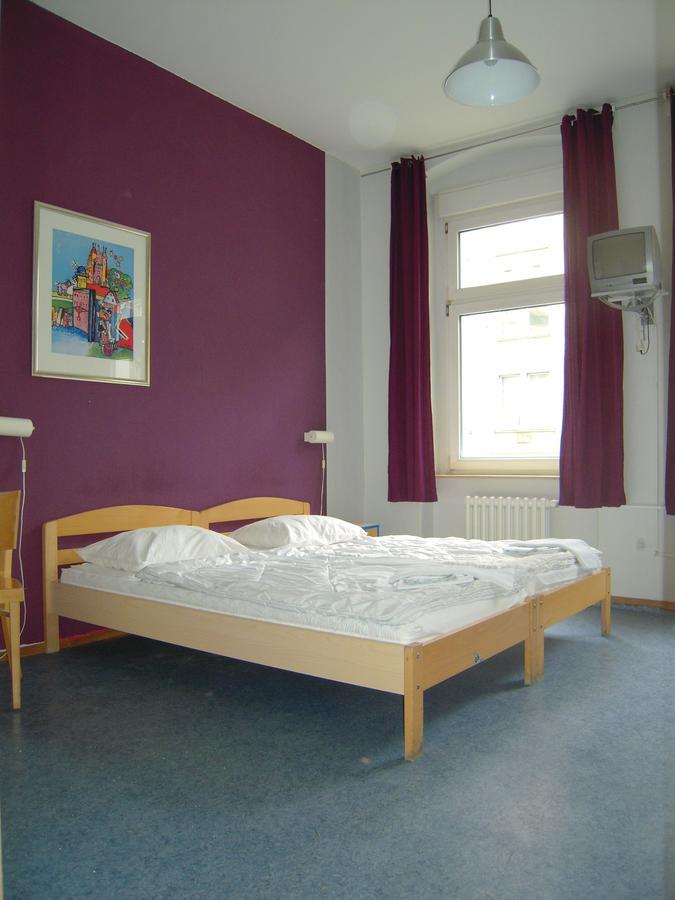 Happy Go Lucky Hotel + Hostel Schoneberg Berlin Exterior foto