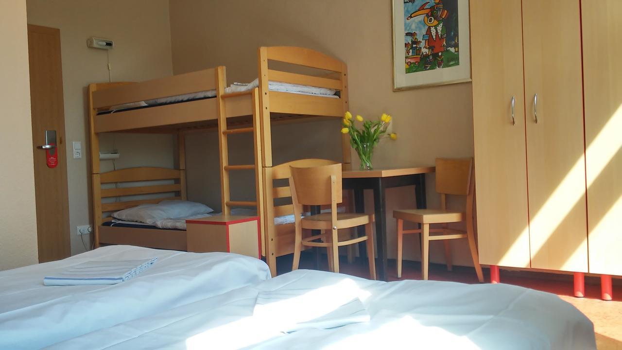 Happy Go Lucky Hotel + Hostel Schoneberg Berlin Exterior foto
