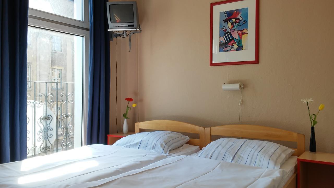Happy Go Lucky Hotel + Hostel Schoneberg Berlin Exterior foto